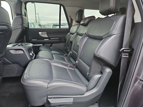 Used 2025 Ford Expedition Max Platinum image 31