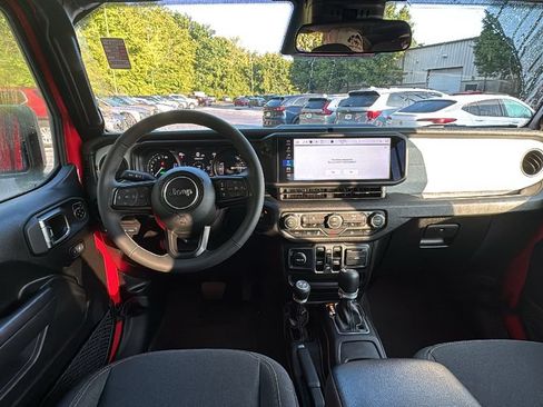 Used 2025 Jeep Wrangler Unlimited Sport S 4xe w/ Convenience Group AWD/4WD image 9