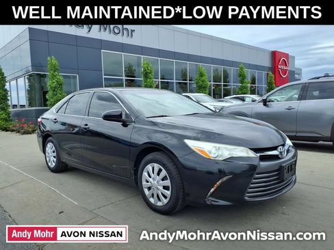 Used 2016 Toyota Camry LE FWD image 1