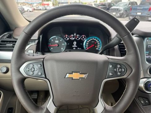 Used 2017 Chevrolet Tahoe LT w/ Luxury Package RWD image 9