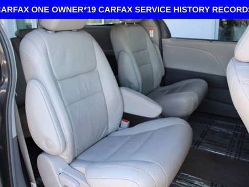 Used 2018 Toyota Sienna XLE w/ XLE Navigation Package AWD/4WD image 23