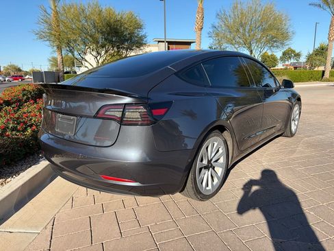 Used 2022 Tesla Model 3 Performance image 3