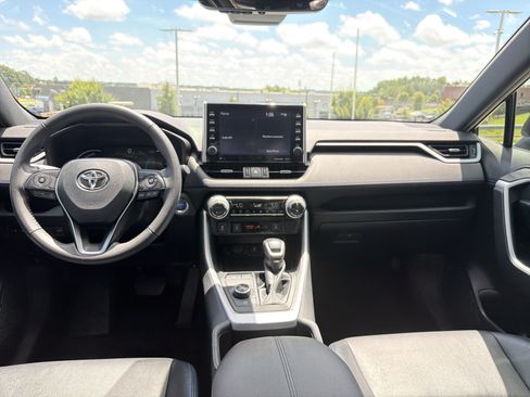 Used 2022 Toyota RAV4 XSE AWD/4WD image 29