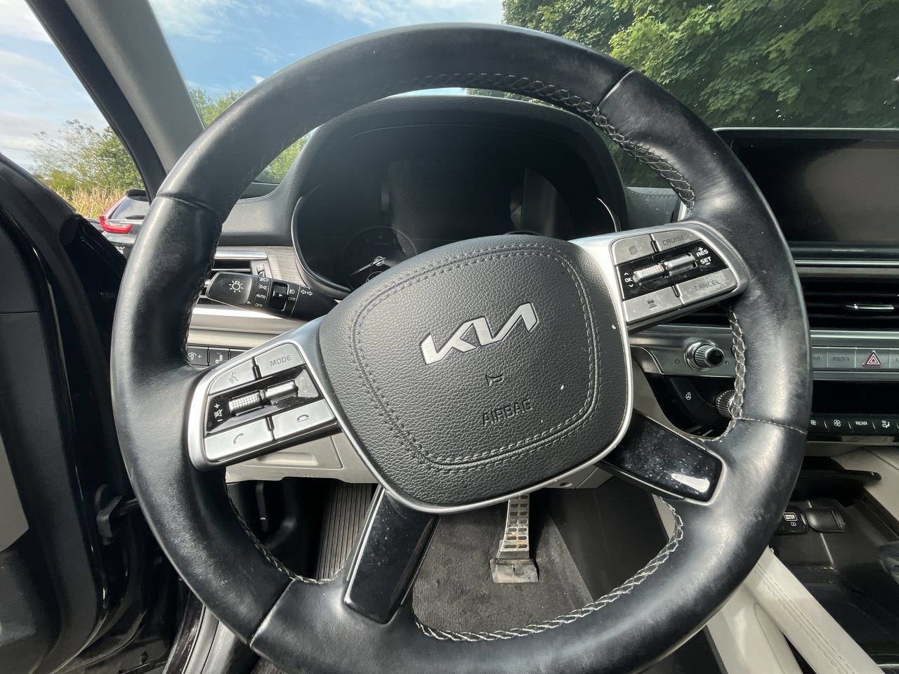 Used 2022 Kia Telluride SX w/ SX Prestige Package AWD/4WD image 5