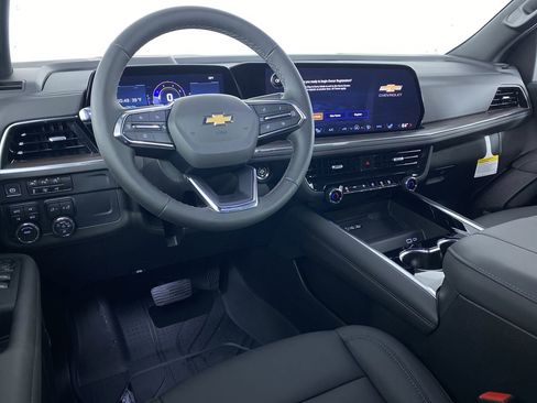 New 2026 Chevrolet Suburban LT w/ Comfort Package image 2