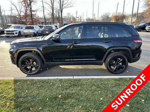 Certified 2022 Jeep Grand Cherokee Altitude image 5