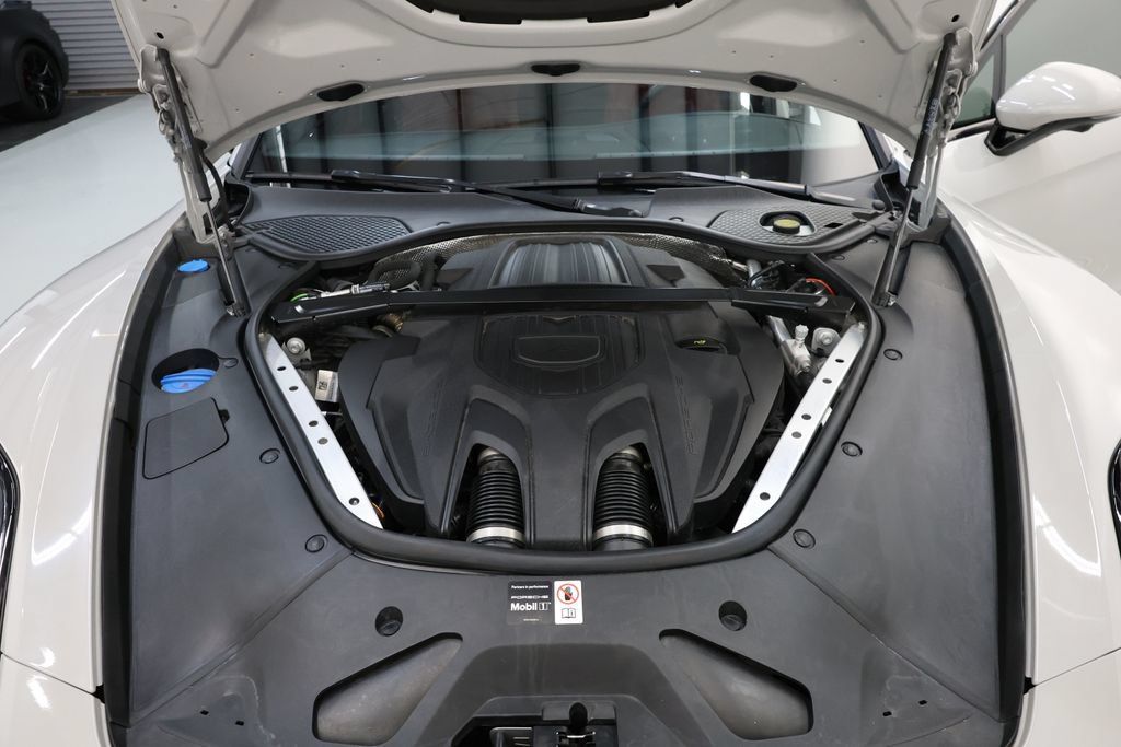 Used 2026 Porsche Panamera image 99