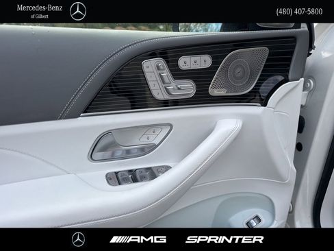 Used 2023 Mercedes-Benz Maybach GLS 600 4MATIC image 14