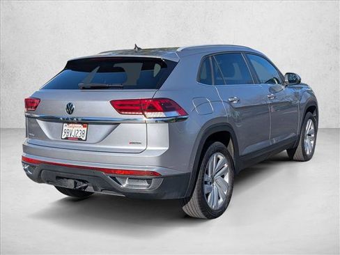 Used 2022 Volkswagen Atlas Cross Sport SE image 5
