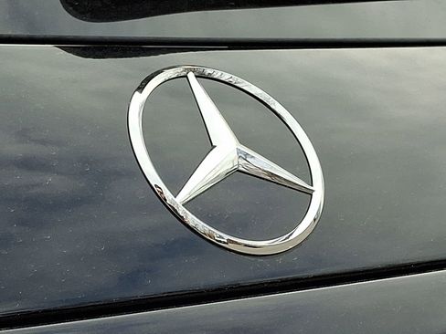 Certified 2025 Mercedes-Benz GLC 300 4MATIC image 31