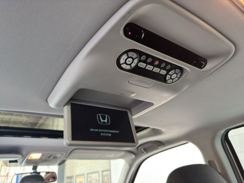 Used 2015 Honda Pilot Touring image 13
