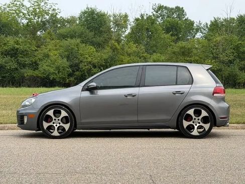Used 2011 Volkswagen Golf 4-Door FWD image 32
