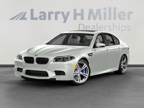 Used 2016 BMW M5 RWD image 1
