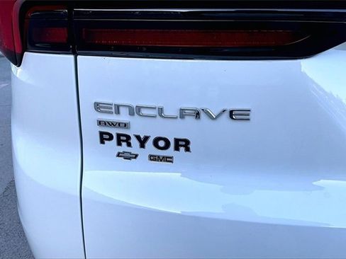 Used 2025 Buick Enclave Sport Touring image 24