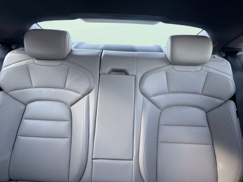 Used 2022 Porsche Taycan image 54