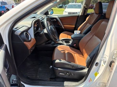 Used 2016 Toyota RAV4 Limited FWD image 19