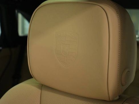 Certified 2026 Porsche Macan AWD/4WD image 34