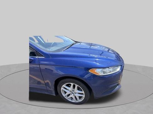 Used 2016 Ford Fusion SE FWD image 8