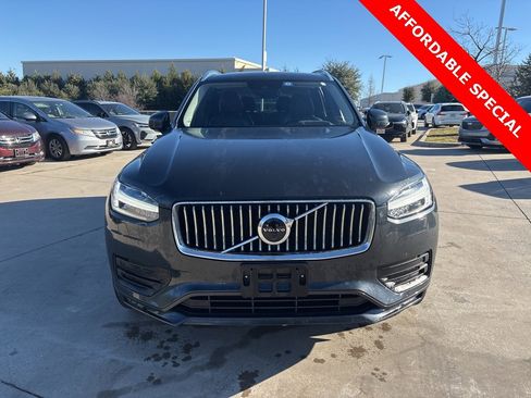Used 2021 Volvo XC90 T6 Momentum w/ Advanced Package image 2
