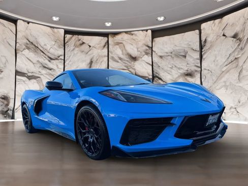 Used 2022 Chevrolet Corvette Stingray Coupe w/ 1LT RWD image 3