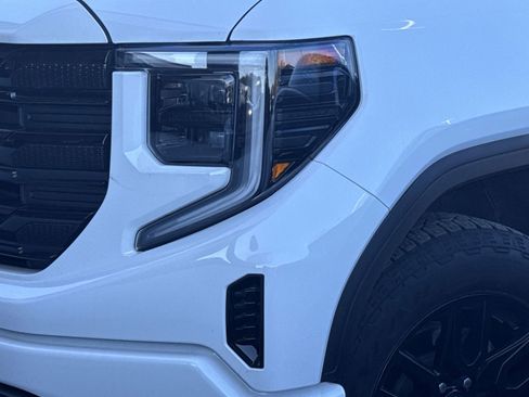 Used 2023 GMC Sierra 1500 Elevation w/ LPO, Elevation Black Package image 5