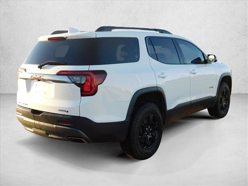 Used 2022 GMC Acadia AT4 w/ Technology Package AWD/4WD image 5