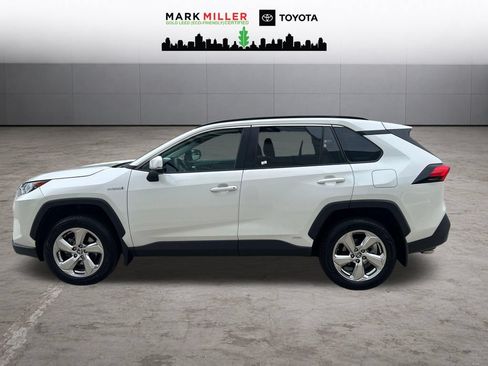 Certified 2021 Toyota RAV4 XLE Premium AWD/4WD image 2