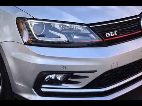 Used 2016 Volkswagen Jetta GLI SEL FWD image 43
