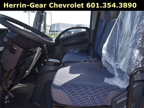 New 2025 Chevrolet Low Cab Forward image 5