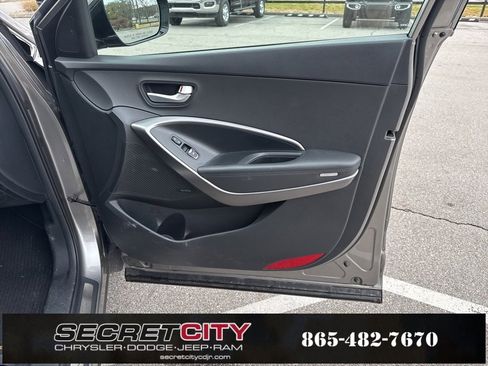 Used 2018 Hyundai Santa Fe Sport image 11