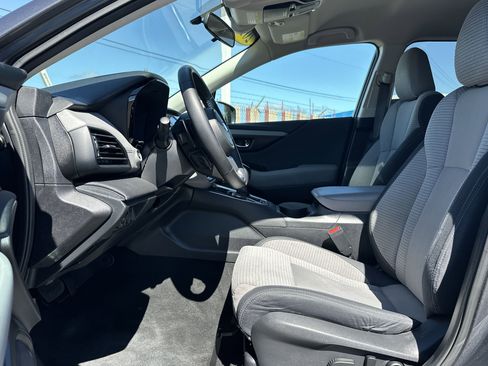 Used 2022 Subaru Outback Premium image 10