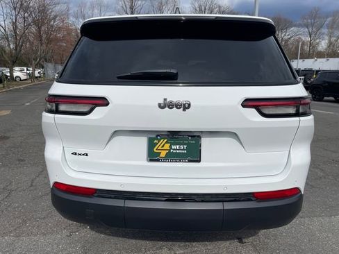 New 2025 Jeep Grand Cherokee L Altitude image 10