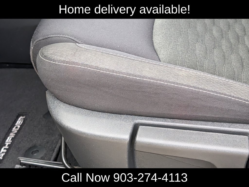 Used 2022 Nissan Pathfinder S AWD/4WD image 27