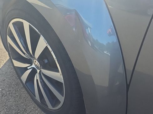 Used 2014 Volkswagen Beetle R-Line FWD image 3