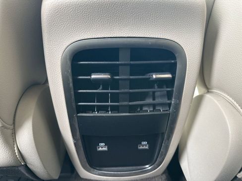 Used 2019 Lincoln MKC Premiere FWD image 15