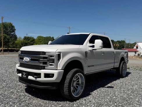 Used 2019 Ford F250 Limited w/ FX4 Off-Road Package AWD/4WD image 3
