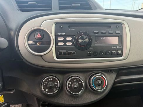 Used 2013 Toyota Yaris LE image 20