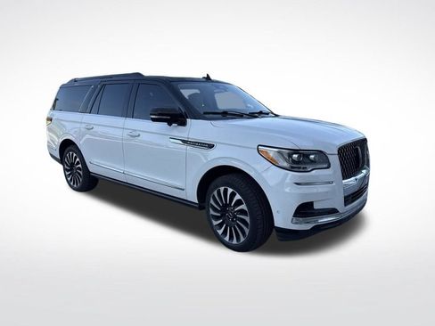 Used 2022 Lincoln Navigator L Black Label AWD/4WD image 2