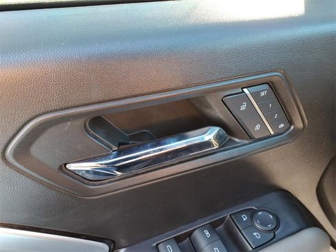 Certified 2024 Chevrolet Colorado ZR2 w/ ZR2 Convenience Package III image 17