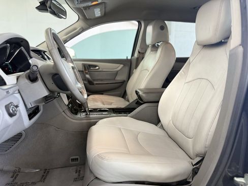 Used 2015 Chevrolet Traverse LTZ image 19