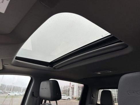 Used 2021 GMC Sierra 1500 Denali w/ Denali Ultimate Package image 19