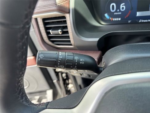 Used 2024 Ford Expedition Limited RWD image 21