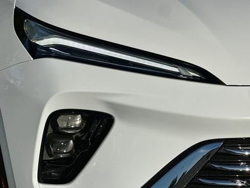 Used 2025 Buick Envision Preferred image 47