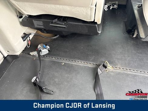 Used 2017 Chrysler Pacifica Touring-L Plus FWD image 22