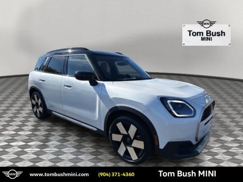 Used 2025 MINI Cooper Countryman S w/ Comfort Package Max image 1