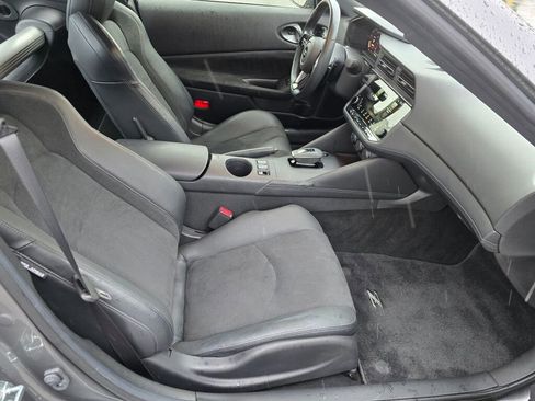 Used 2024 Nissan Z Performance w/ Floor Mat Package image 12