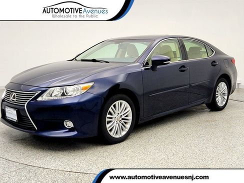 Used 2015 Lexus ES 350 w/ Luxury Package image 1