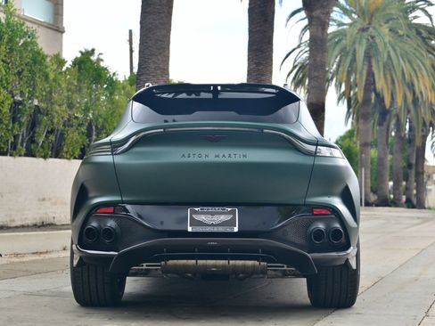 Used 2023 Aston Martin DBX 707 AWD/4WD image 2
