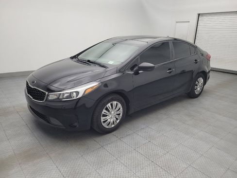 Used 2017 Kia Forte LX w/ LX Popular Package FWD image 2