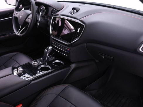 Used 2024 Maserati Ghibli Modena Q4 AWD/4WD image 23